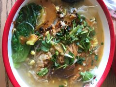 -小蛮椒麻辣烫·麻辣拌(青浦宝龙店)