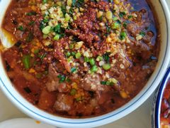 水煮牛肉-江南村酒家
