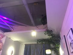 -樱花里音乐餐吧·牛扒椰子鸡(东圃店)