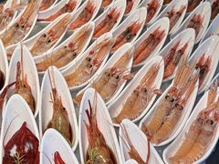 -雍容荟帝王蟹活龙虾展台自助(IFS黑金店)