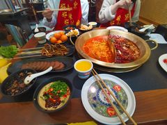 -沸炉重庆老火锅(军事博物馆店)