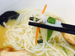 -灵芝妹子海鲜米线(香炉礁山姆店)