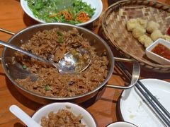 -老滇山寨•云南特色菜•地方菜•民族风情歌舞表演(金碧店)