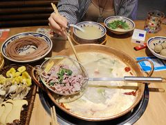 -洱火云南酸菜牛肉火锅(石景山当代商城店)