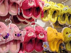 -名创优品(海珠乐峰广场店)