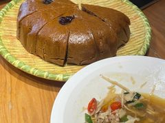 -头上红煨盐鸡·非遗院子餐厅