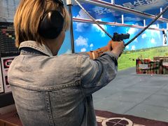 -都市枪神实弹射击俱乐部
