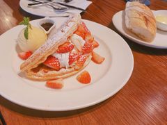 -ROAST coffee & eatery