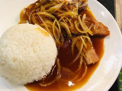 洋葱猪扒饭-八爷茶餐厅