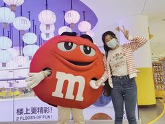 -m豆巧克力世界(上海世茂广场店)