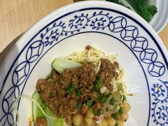 -李与白包子铺(桐梓林店)