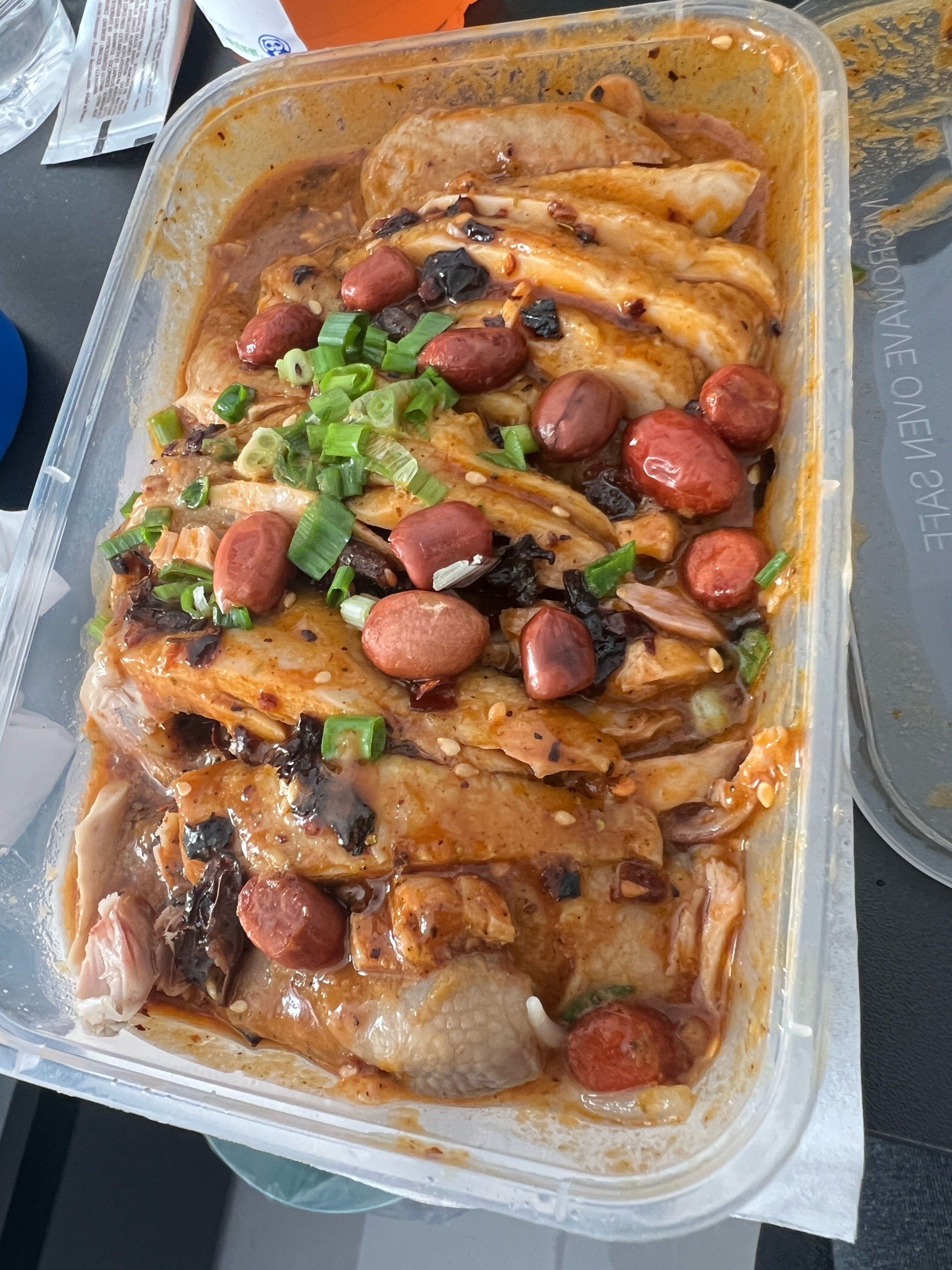 点外卖踩大雷
口水鸡报吃 
面条子煮时间长了太软
#外卖美食 #0