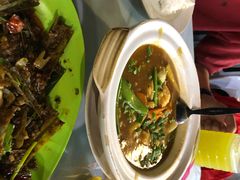 -明记烧鱼美味店