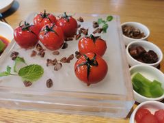 番茄脆菇沙拉-小大董·烤鸭(五棵松店)