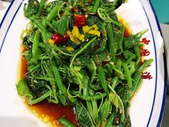 -巴特餐饮6加1音乐餐吧·新疆菜
