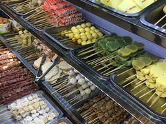 自助取餐区-大周炸串店
