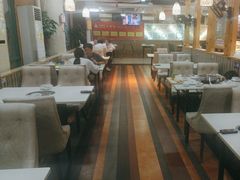 -尚品海鲜肥牛自助火锅(湖明店)
