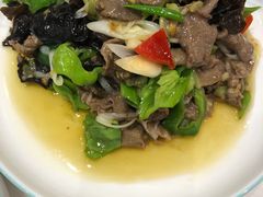 -犇逸·乐山跷脚牛肉·四川现炒(览海店)