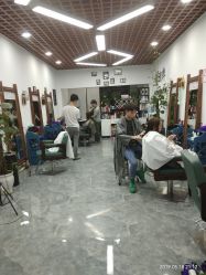 -V8潮牌·接发烫染连锁