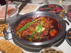 -茅草房·河畔园林火锅