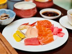 生鱼片-朗丽兹自助餐厅