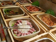 培根金针菇-悦橙烤肉海鲜自助(中央大街店)