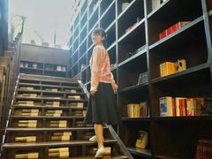 -钟书阁(松江泰晤士小镇店)