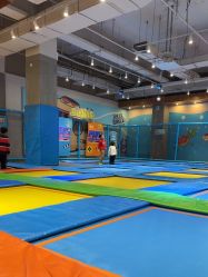 -探奇乐园蹦床公园(日月广场店)