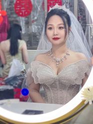 -予白婚纱礼服馆