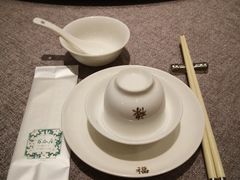 -香港百合居(LCM置汇旭辉广场店)
