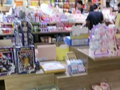 -雨丝书店(综合商业楼店)