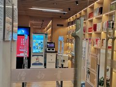 -漕河泾街道图书馆(漕河泾社区文化活动中心店)