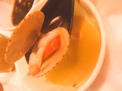 -鲜入围煮花胶鸡海鲜火锅