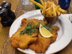 -维也纳国际机场