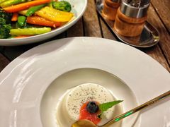 -MONICH牛排融合餐厅(和义大道购物中心店)