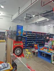 -逝水玩具折扣店