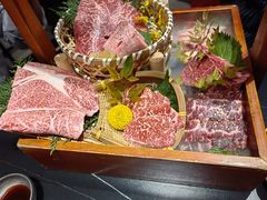 -山川小町·极番烧肉(新地假日广场店)
