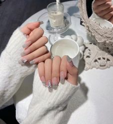 -HUII NAIL绘京美甲美睫会馆