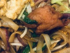 干炒牛河-高第街56号港式餐厅·精选(世茂广场宽厚里大明湖店)