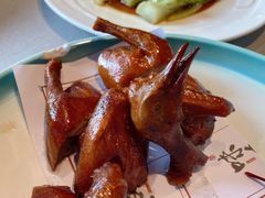 玻璃脆皮乳鸽-采蝶轩