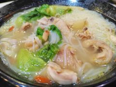泰式酸辣鸡肉粉-尚轩·海南鸡饭