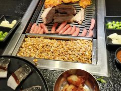 -臻牛烤肉