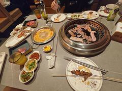 -黑金·寻焰自助百汇·烤肉·火锅(中街店)