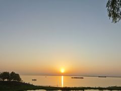 -巴陵广场