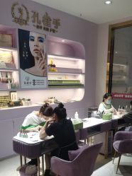 -孔雀手美甲美睫护理