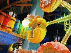 -蓝精灵乐园·世茂精灵之城主题乐园