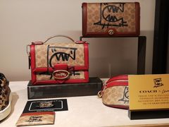 -COACH蔻驰(太古汇店)