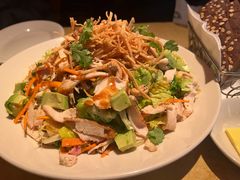 希拉鸡肉牛油果沙拉-The Cheesecake Factory 芝乐坊餐厅(王府中環店)