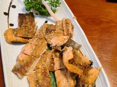 盐烤三文鱼皮-鳗鱼家·深夜食堂(军博店)