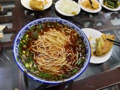 牛大碗-牛一嘴·兰州牛肉面·大盘鸡(财富中心店)